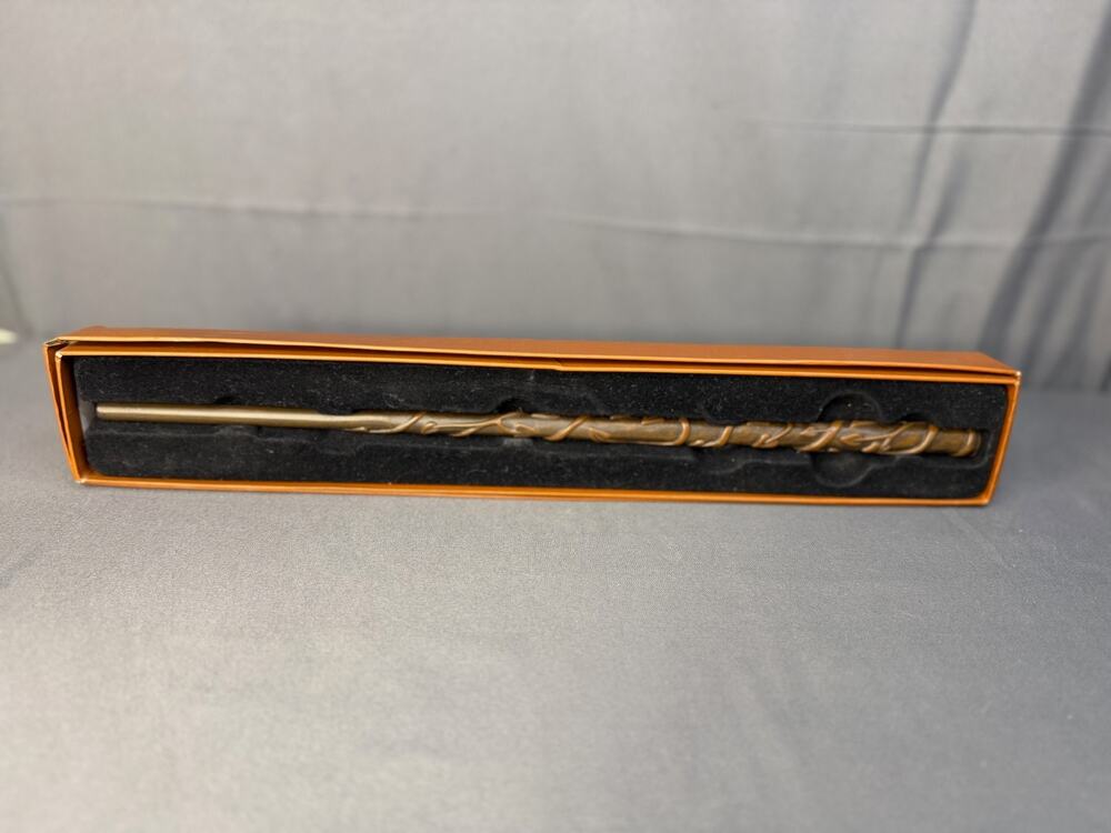 The Wizarding World of Harry Potter Hermoine Granger Wand Universal Studios